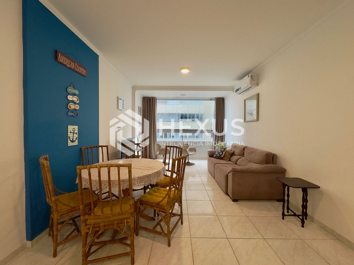 Foto 3 de Apartamento reformado com vista mar na beira mar nas Pitangueiras, Guarujá