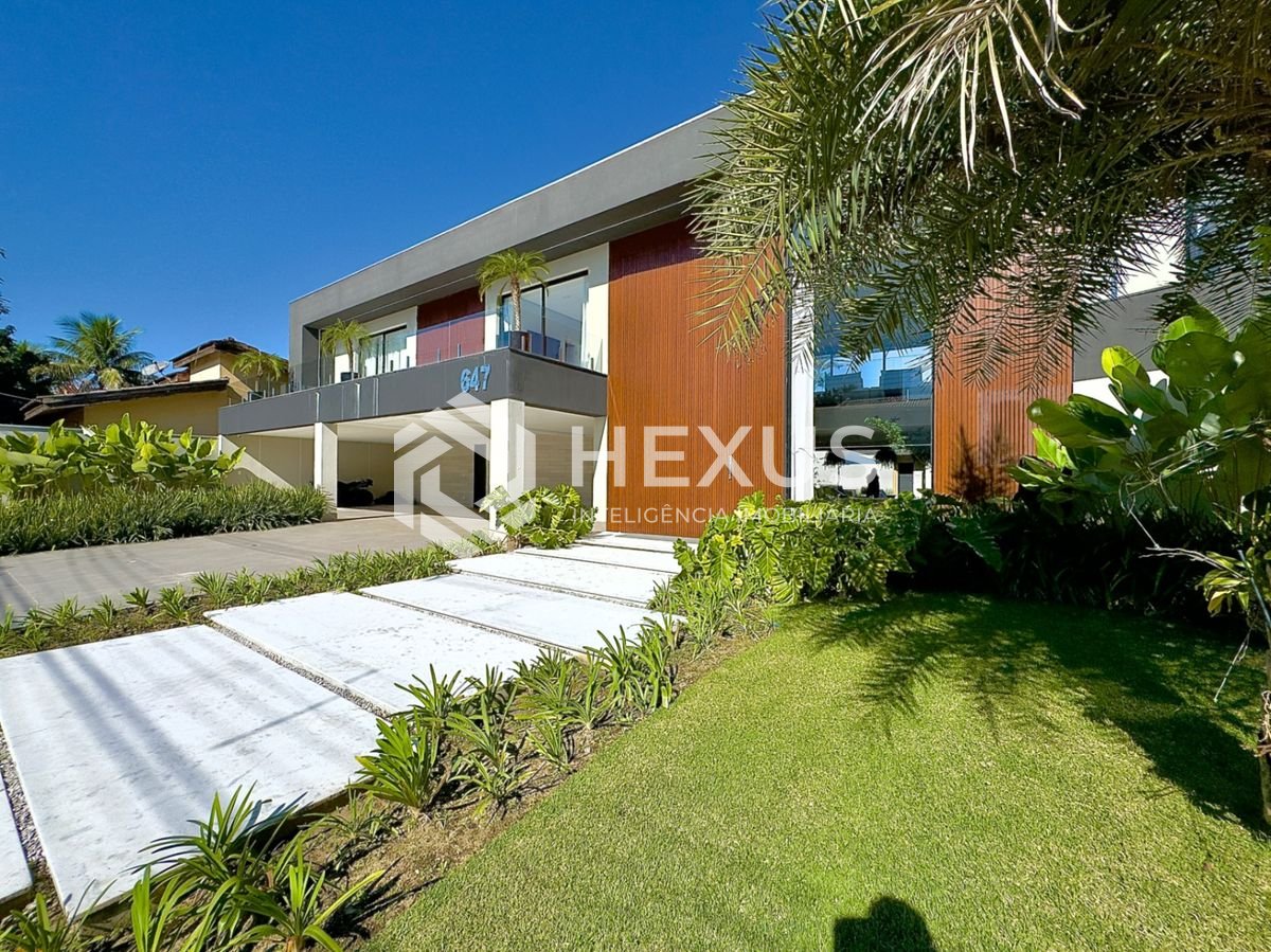Foto 4 de Casa de alto padrão com piscina e área gourmet no Jardim Acapulco, Guarujá