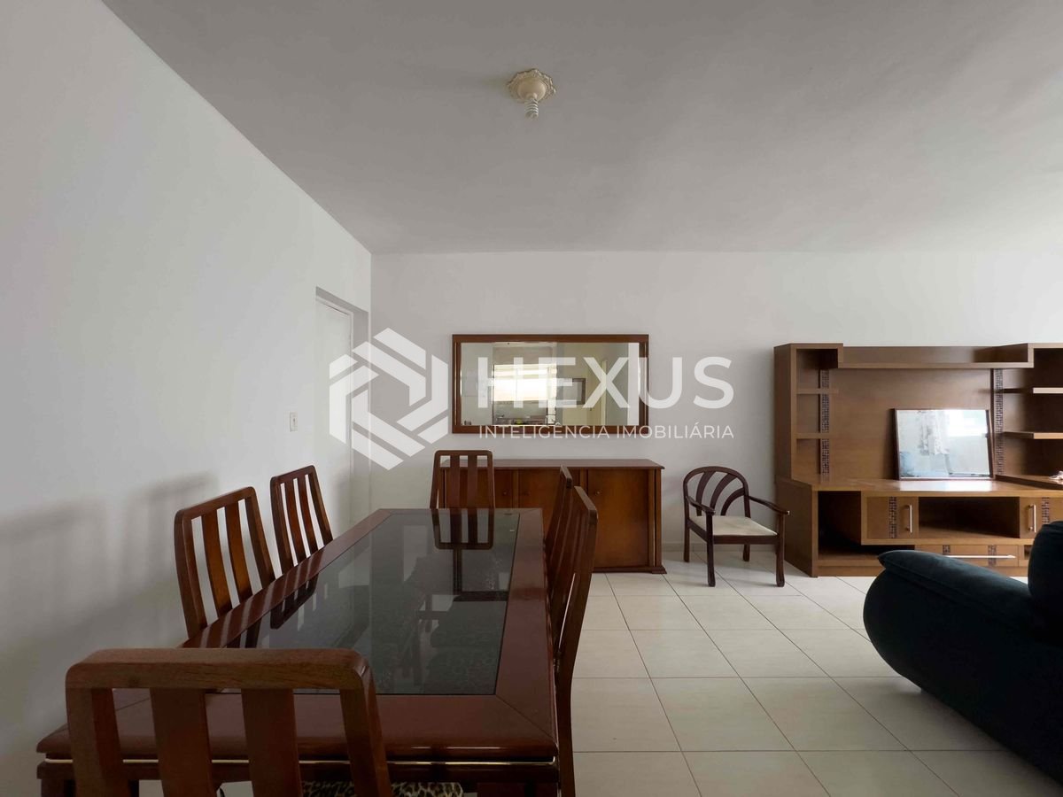 Foto 4 de Apartamento a duas quadras da Praia das Pitangueiras, Guarujá-SP
