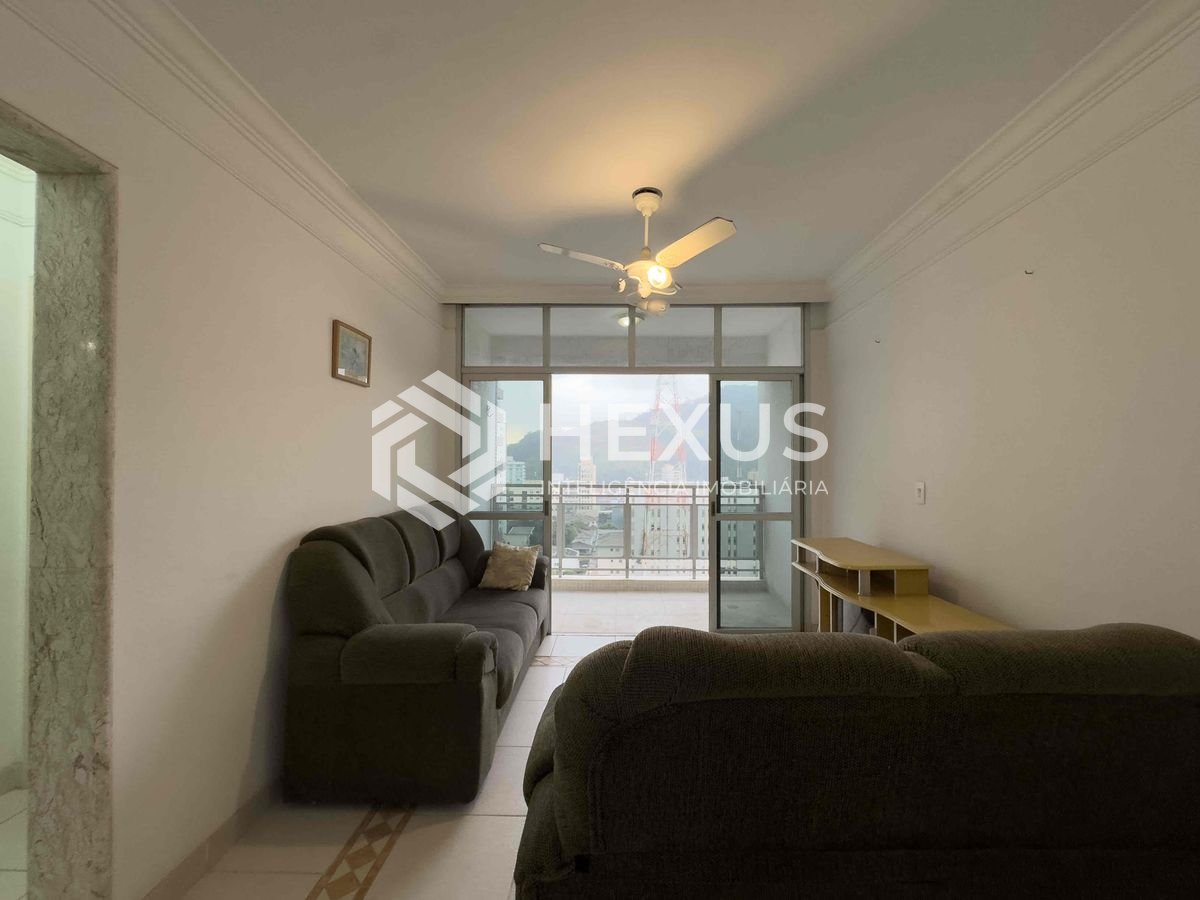 Foto 2 de Apartamento com varanda a 1 quadra do mar na Praia das Pitangueiras à venda, Guarujá-SP