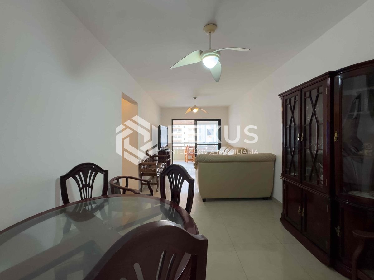 Foto 4 de Apartamento com varanda e lazer na beira mar da Praia das Pitangueiras, Guaruja