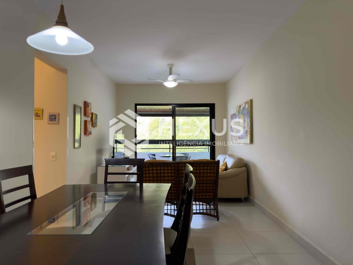 Foto 4 de Apartamento com varanda e lazer na beira mar da Praia das Pitangueiras, Guaruja