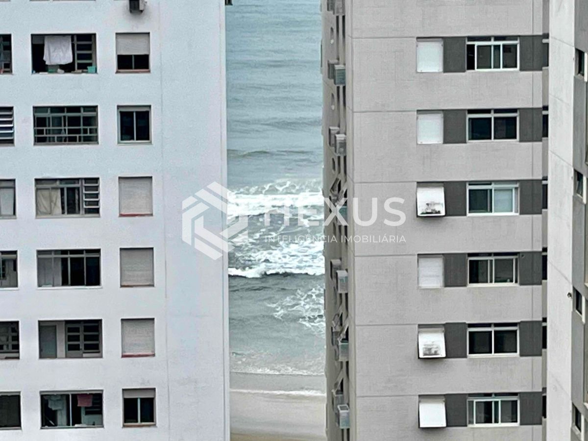 Foto 5 de Apartamento com varanda e vista mar a uma quadra da Praia das Pitangueiras de 3 quartos (1 suíte), 1 vaga, Guarujá-SP.