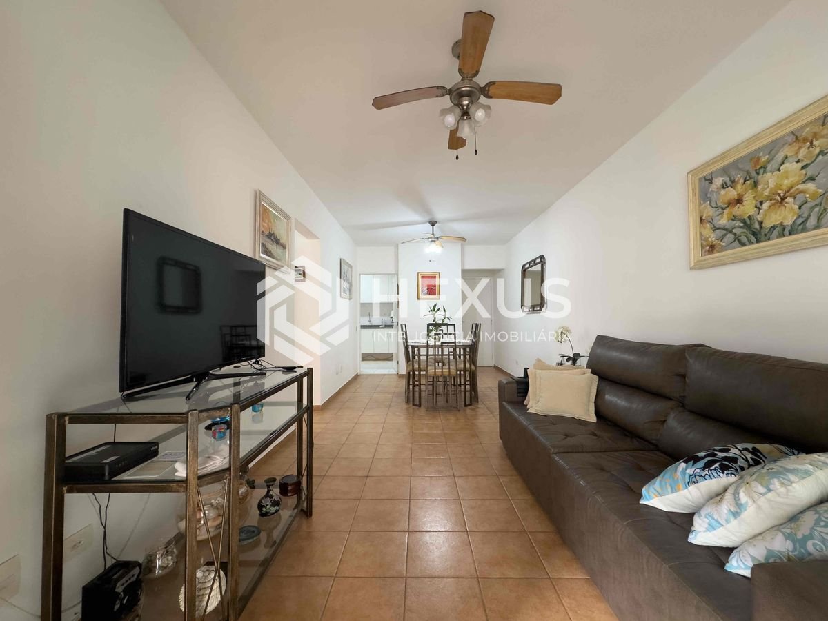 Foto 3 de Apartamento com varanda e lazer na beira mar da Praia das Pitangueiras, Guaruja