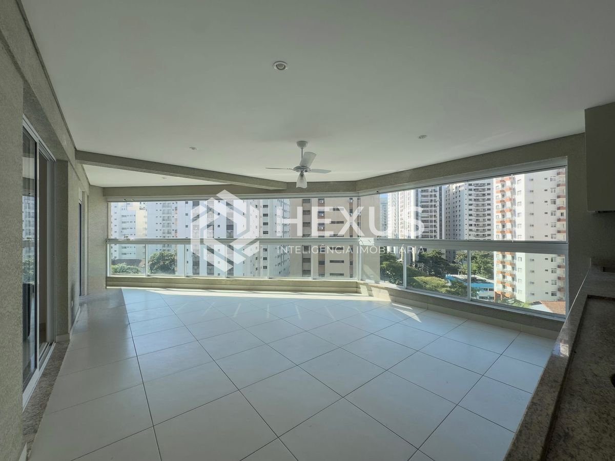 Foto 5 de Apartamento com varanda gourmet e lazer a duas quadras da Praia das Pitangueiras, Guaruja
