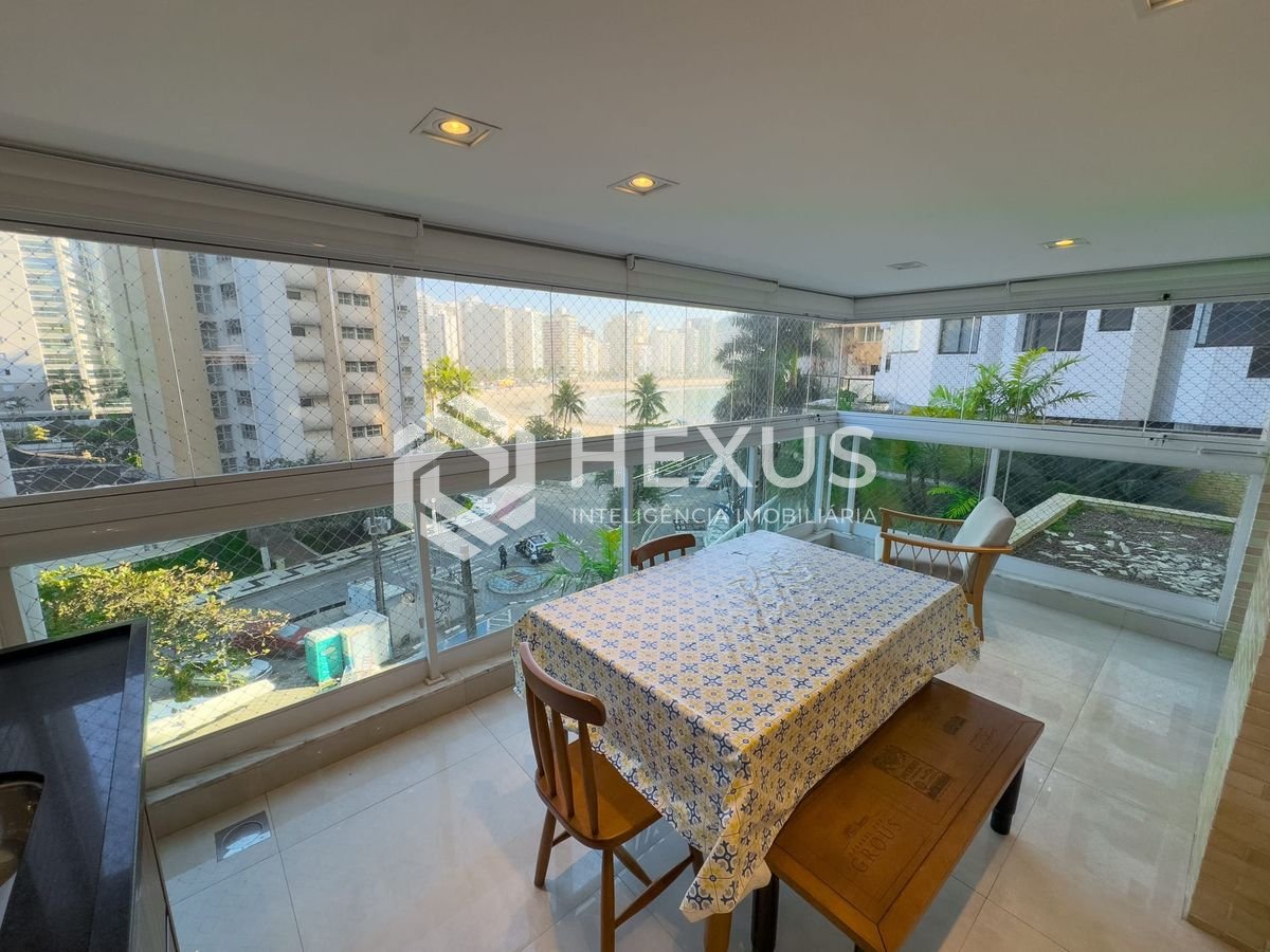 Foto 3 de Apartamento reformado frente mar com varanda gourmet e lazer na Praia das Asturias, Guaruja