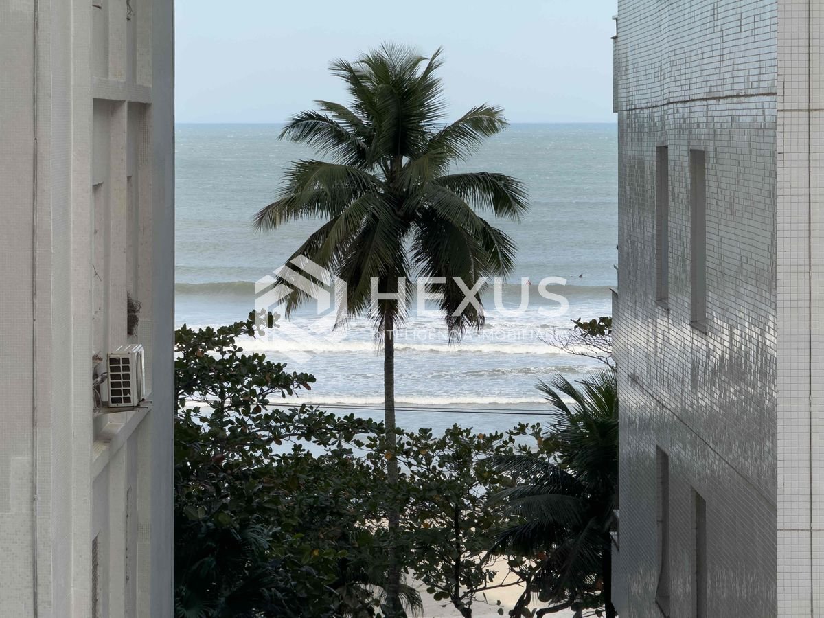 Foto 2 de Apartamento com varanda vista mar e lazer na beira mar das Pitangueiras, Guarujá