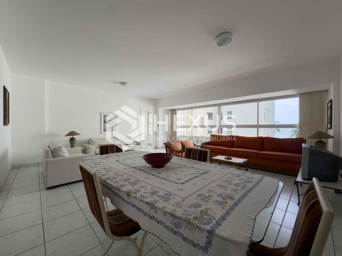 Foto 4 de Apartamento com varanda vista mar e lazer na beira mar das Pitangueiras, Guarujá