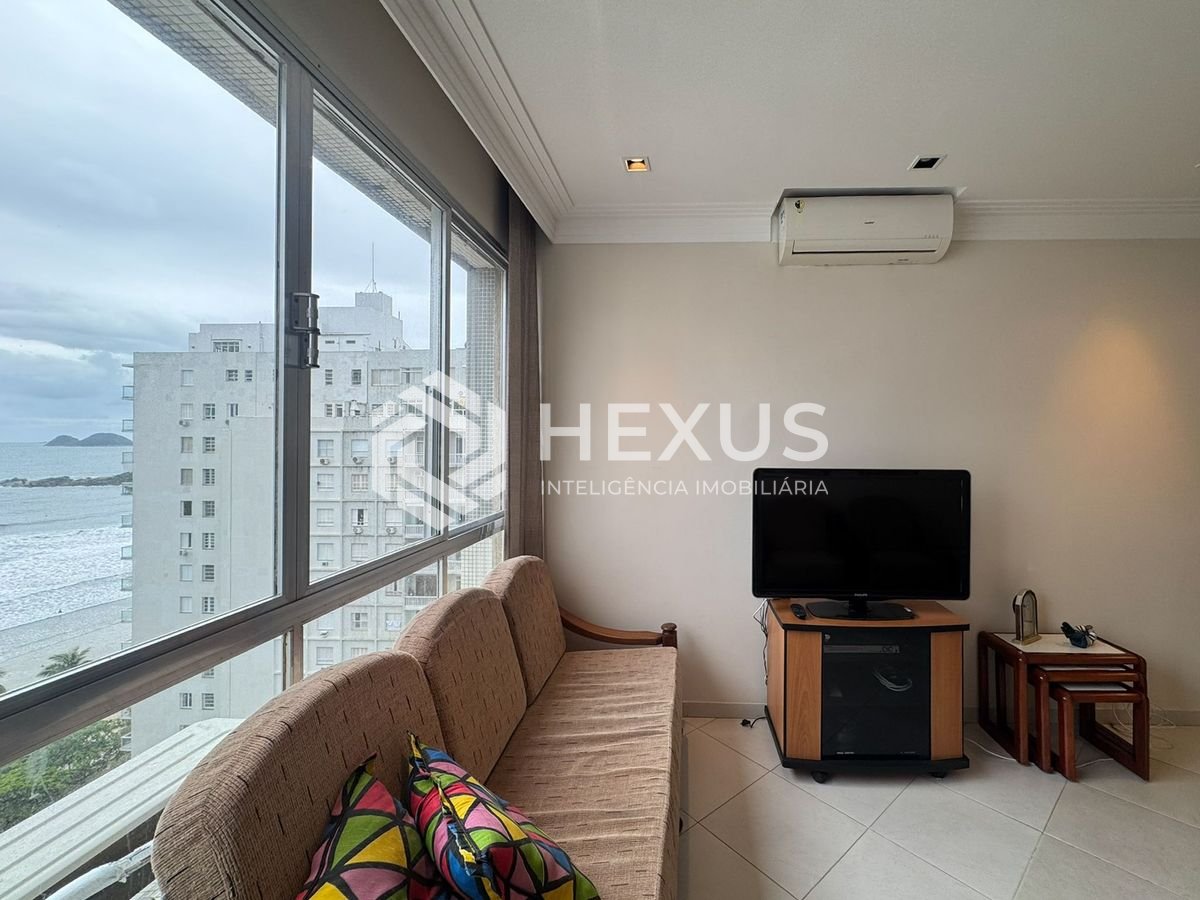 Foto 4 de Apartamento reformado com vista mar na beira mar da Praia das Pitangueiras, Guaruja