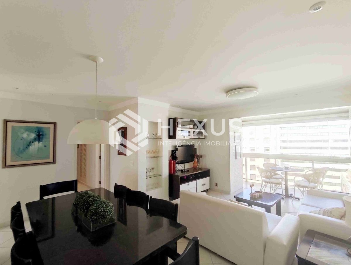 Foto 2 de Apartamento reformado com varanda e lazer na beira mar da Praia das Asturias, Guaruja