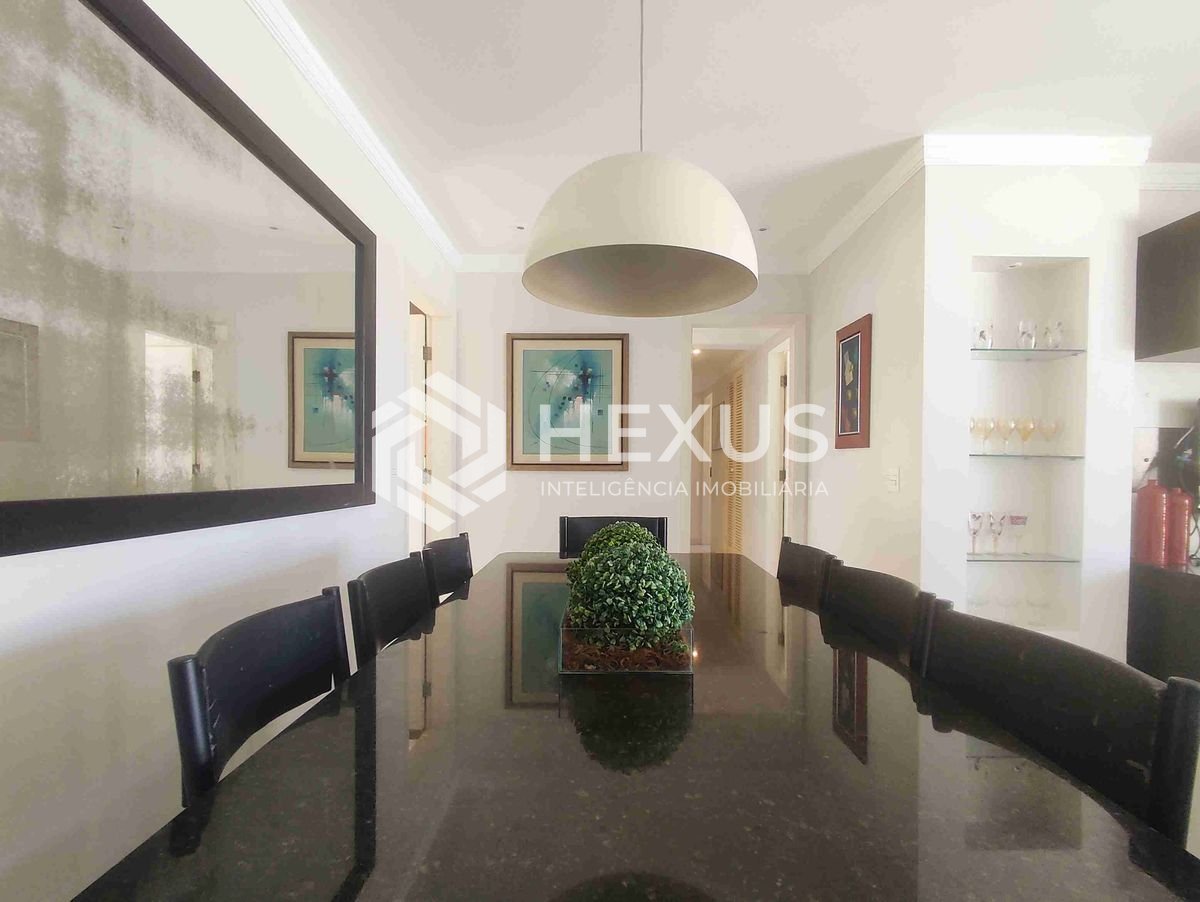 Foto 3 de Apartamento reformado com varanda e lazer na beira mar da Praia das Asturias, Guaruja