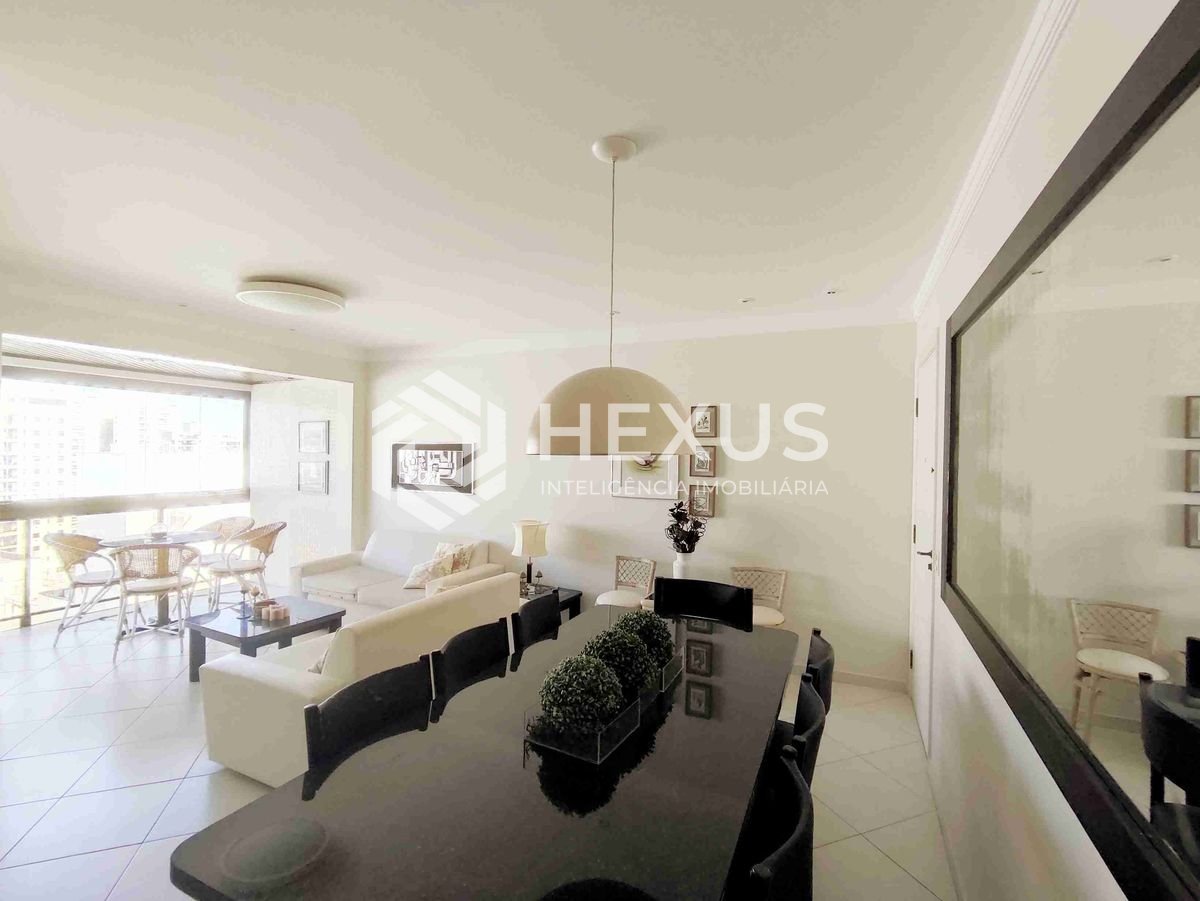 Foto 4 de Apartamento reformado com varanda e lazer na beira mar da Praia das Asturias, Guaruja