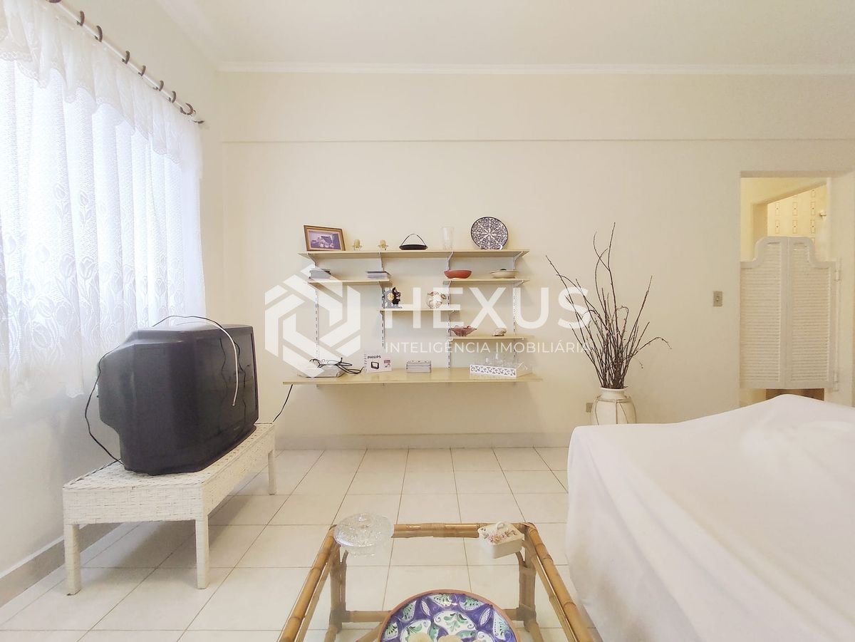 Foto 4 de Apartamento com vista livre, mobiliado, uma quadra da Praia das Asturias, Guaruja | Hexus