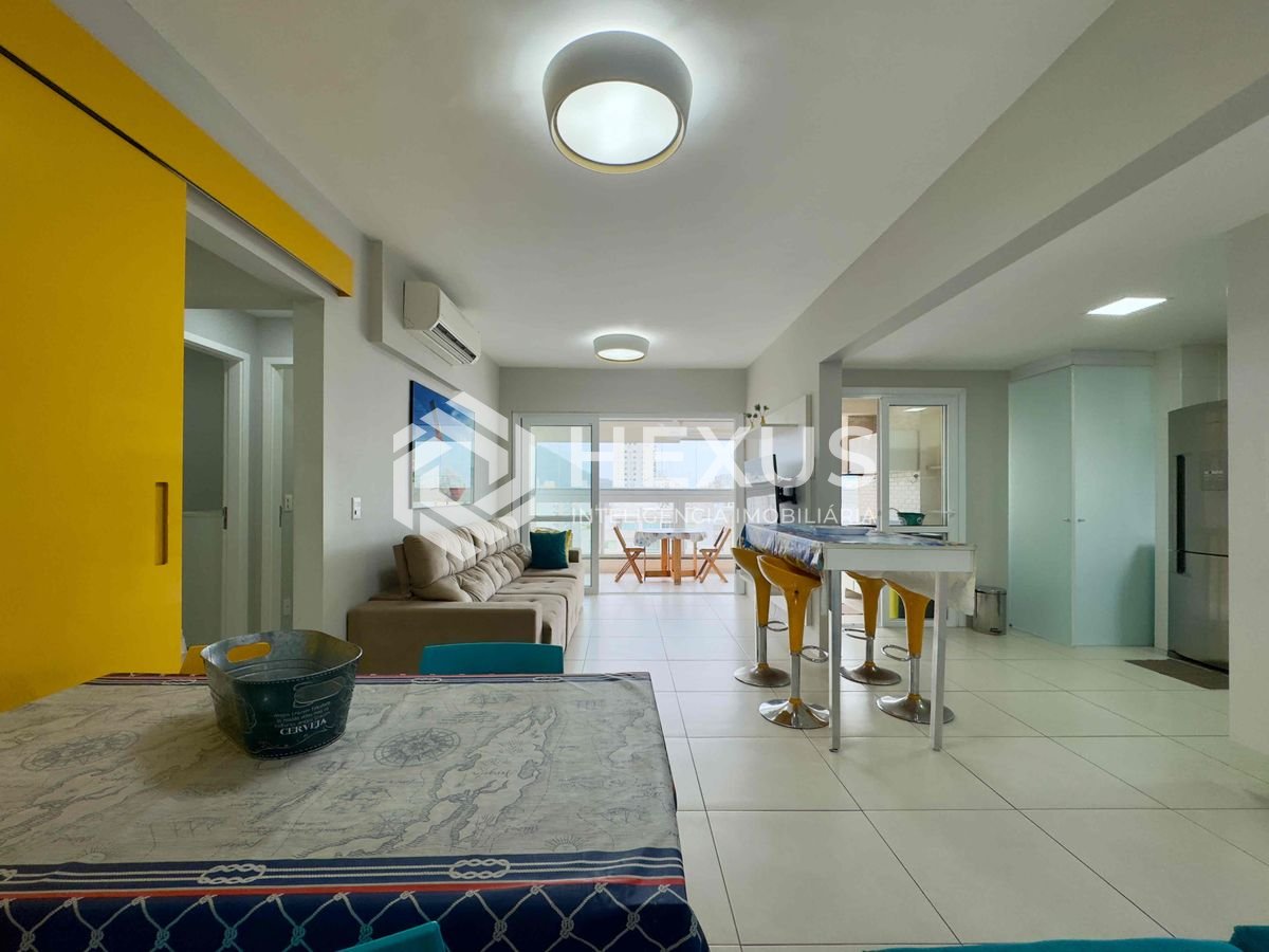 Foto 5 de Apartamento com varanda gourmet a uma quadra da Praia das Pitangueiras, Guaruja