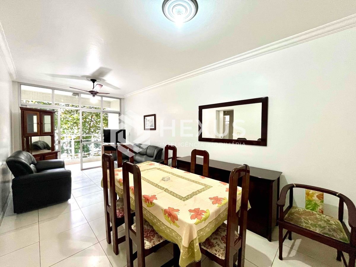 Foto 5 de Apartamento com varanda a uma quadra da Praia das Pitangueiras, Guaruja
