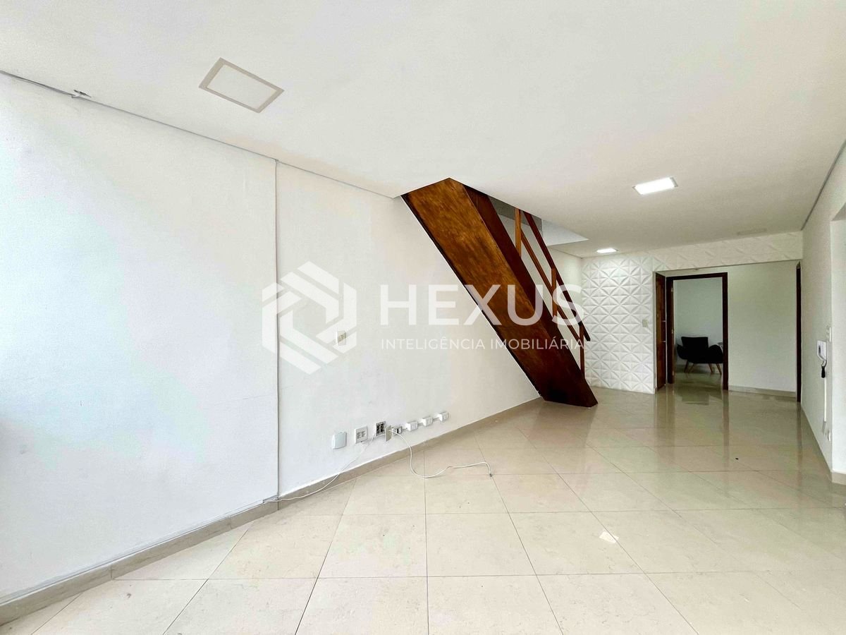 Foto 5 de Cobertura duplex com área gourmet e sauna com hidromassagem a uma quadra da Praia das Pitangueiras de 3 quartos (1 suíte), 1 vaga, Guarujá-SP.