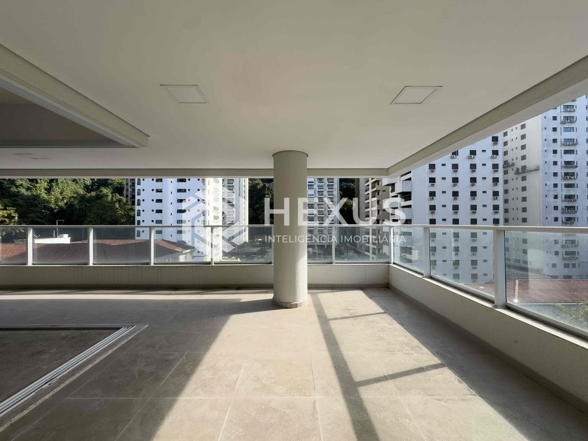 Foto 3 de Apartamento com varanda gourmet em prédio novo com lazer na Praia das Pitangueiras, Guaruja