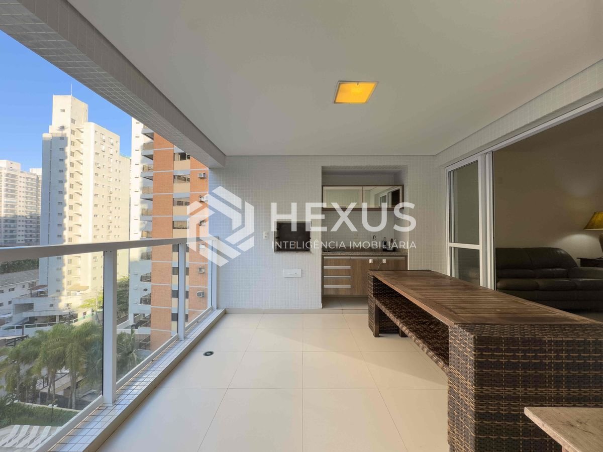 Foto 2 de Apartamento com varanda gourmet e lazer na Praia das Pitangueiras, Guaruja