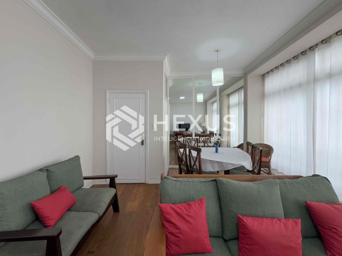Foto 5 de Apartamento com varanda na quadra mar da Praia das Pitangueiras, Guaruja | Hexus