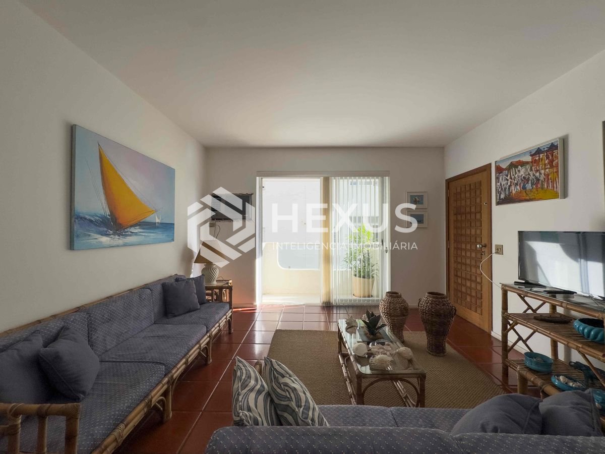 Foto 4 de Apartamento com varanda a duas quadras da Praia das Pitangueiras, Guaruja - Hexus