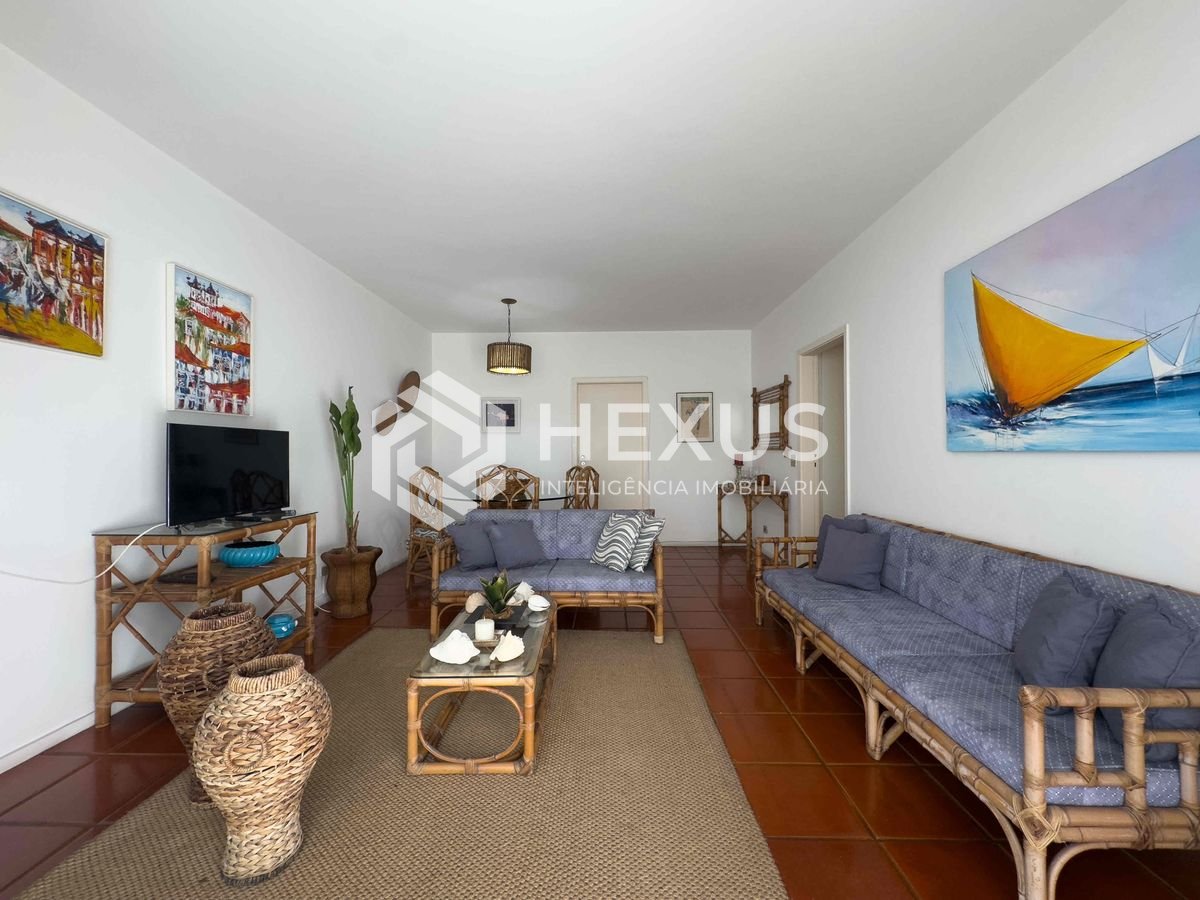Foto 5 de Apartamento com varanda a duas quadras da Praia das Pitangueiras, Guaruja - Hexus