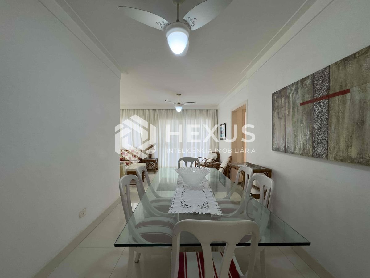 Foto 5 de Apartamento com varanda e vista mar na beira mar da Praia das Pitangueiras, Guaruja