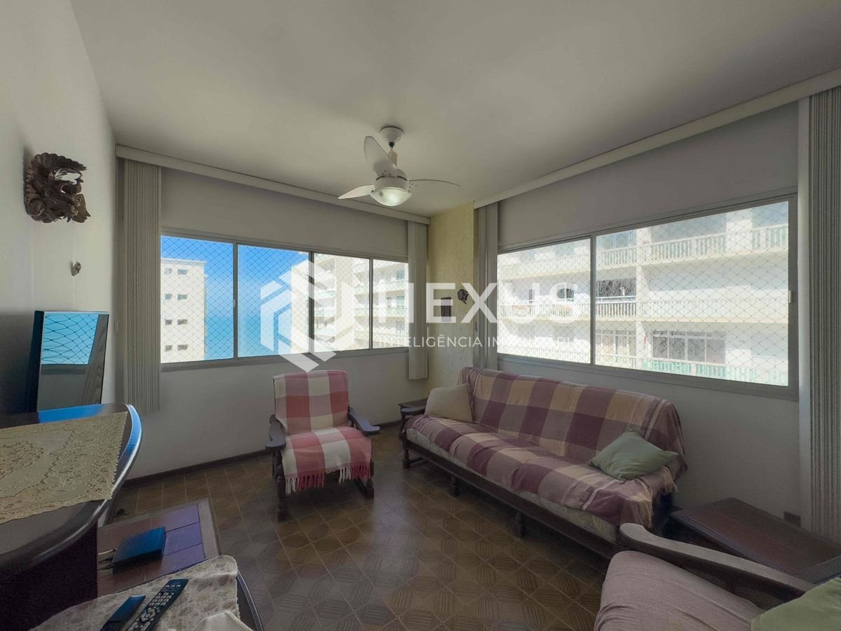 Foto 4 de Apartamento com varanda e vista mar na beira mar da Praia das Pitangueiras, Guaruja