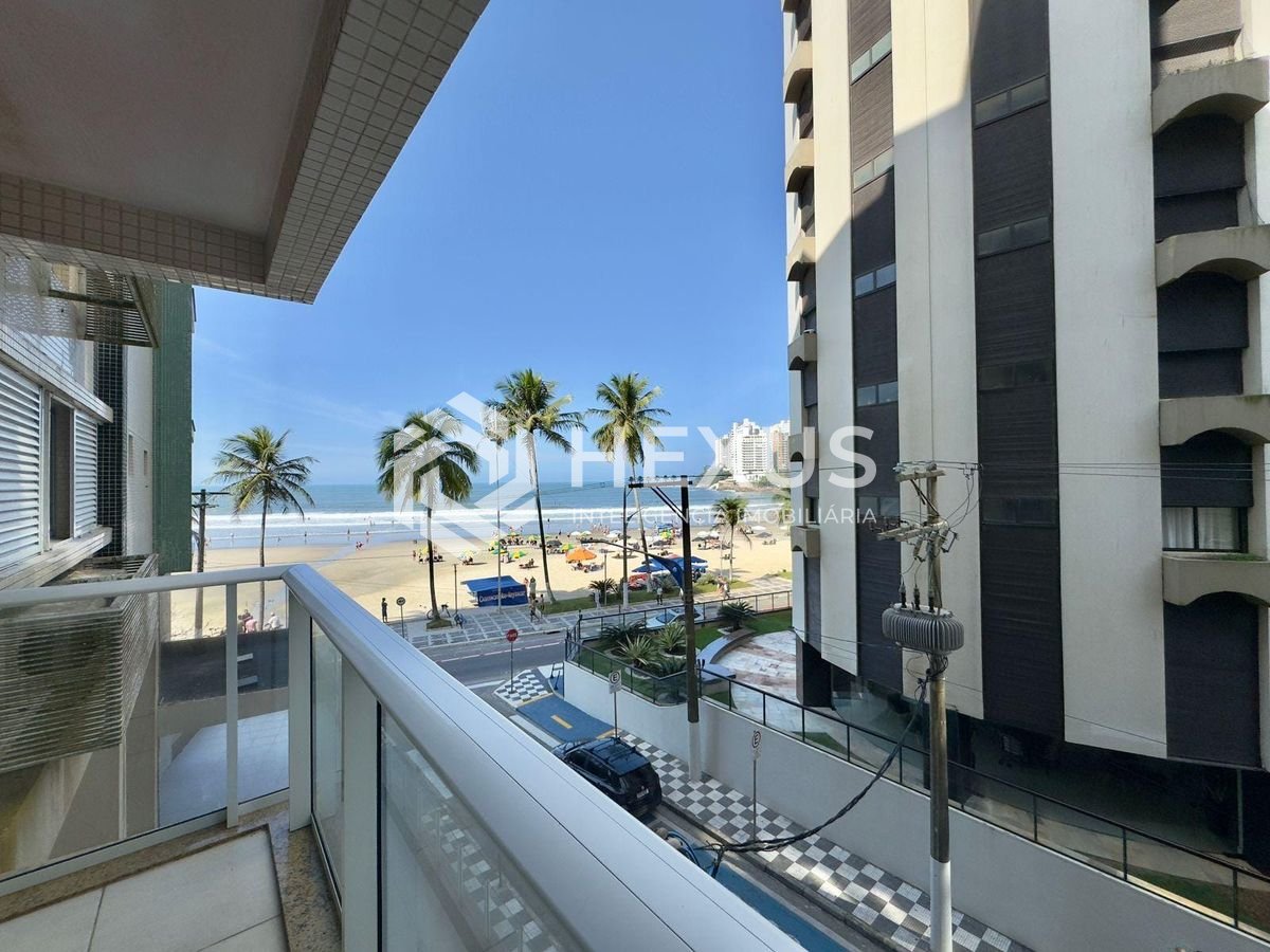 Foto 3 de Apartamento com varanda vista mar na beira mar da Praia das Asturias, Guaruja
