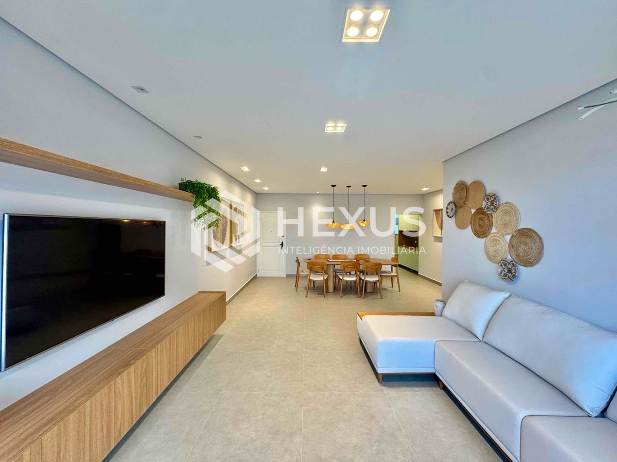 Foto 4 de Apartamento frente mar reformado com varanda vista mar na Praia das Asturias, Guaruja