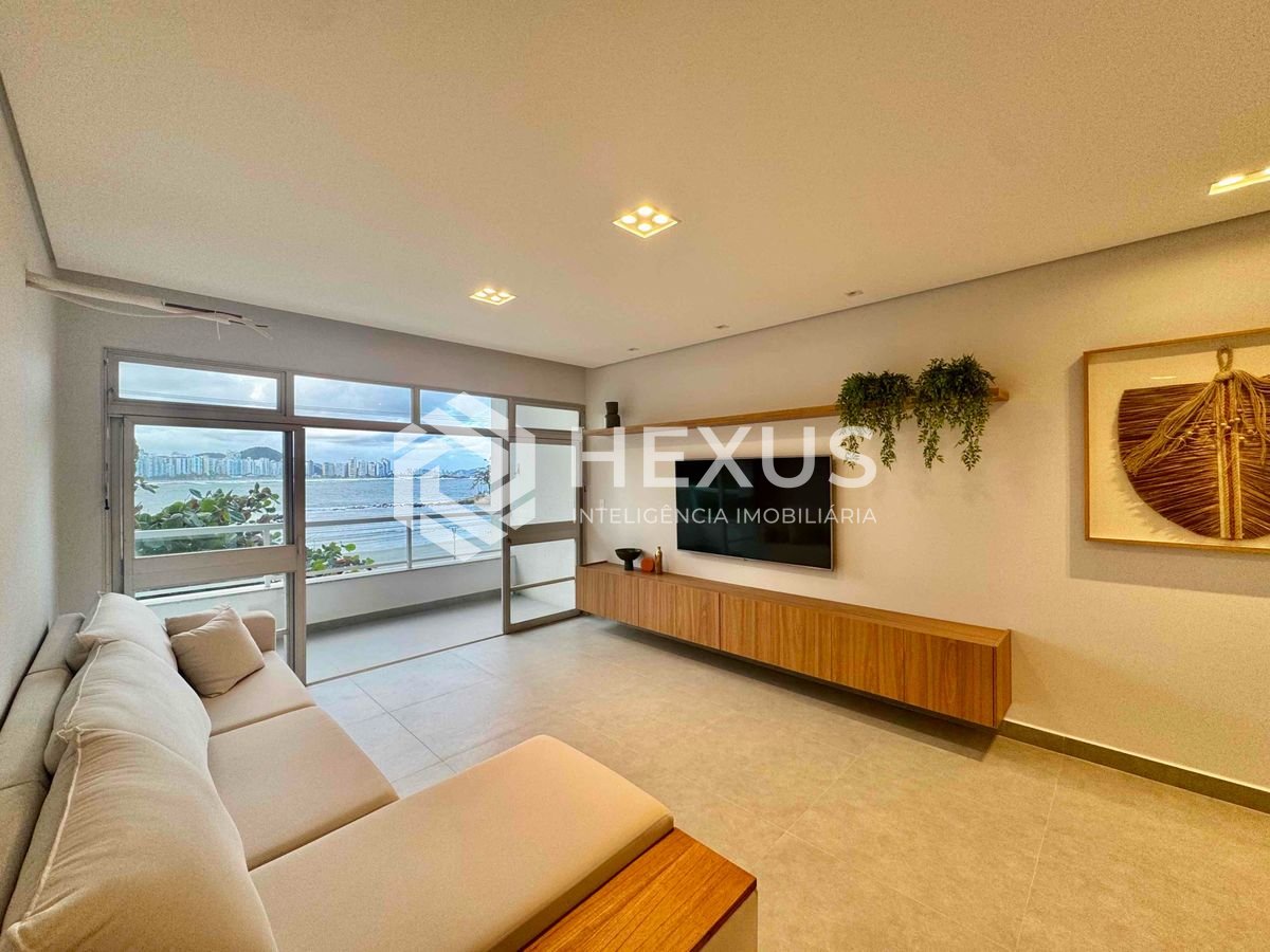 Foto 5 de Apartamento frente mar reformado com varanda vista mar na Praia das Asturias, Guaruja