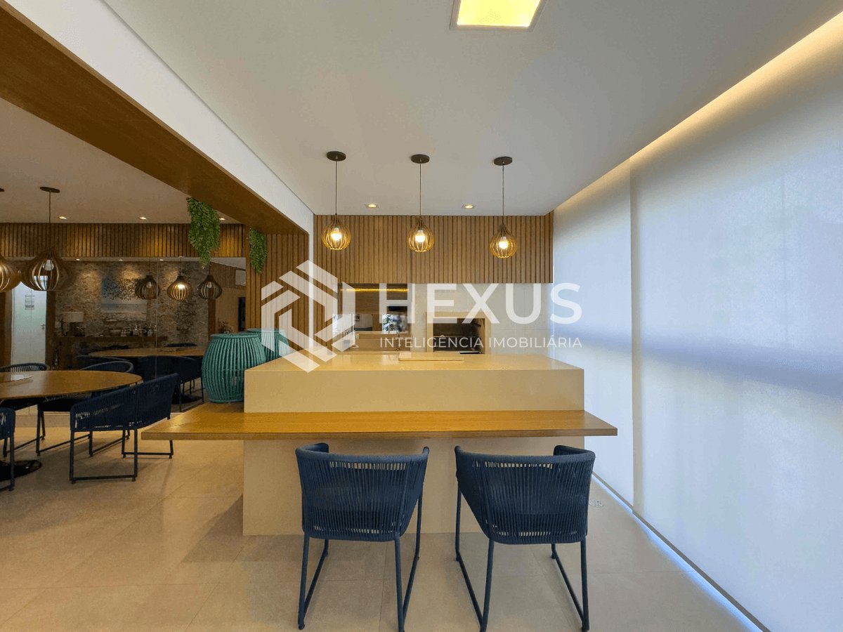 Foto 5 de Apartamento reformado com varanda gourmet e lazer na Praia das Pitangueiras, Guaruja