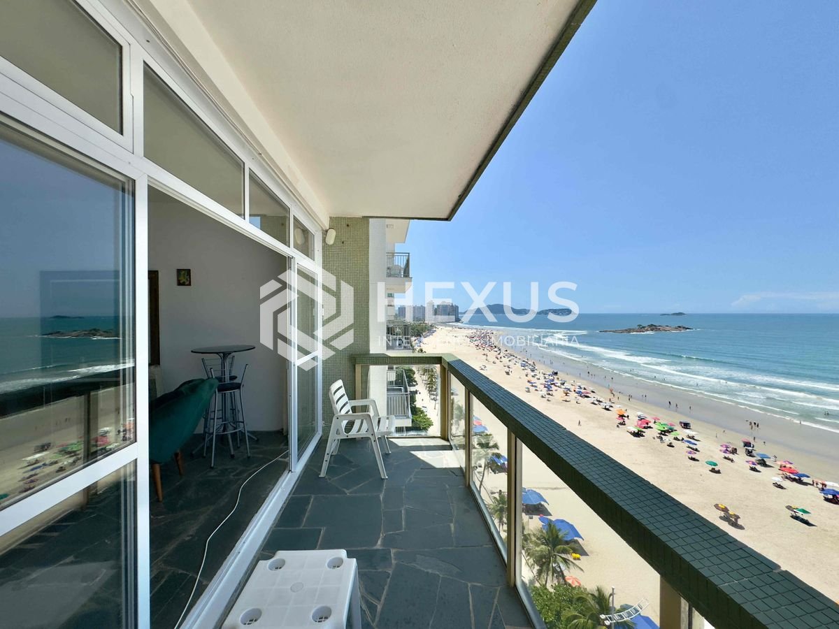 Foto 2 de Apartamento frente mar com varanda e vista na Praia das Pitangueiras, Guaruja