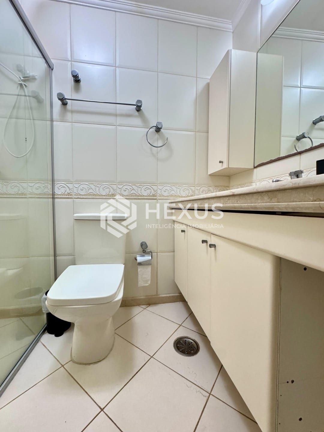 Foto 5 de Apartamento à venda, Jardim Astúrias, Guarujá, SP