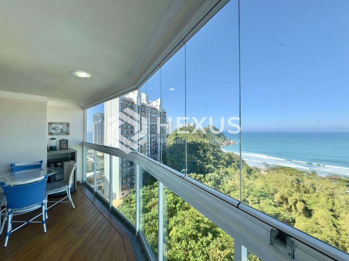 Foto 2 de Apartamento beira mar com varanda vista mar e lazer no Tombo, Guarujá