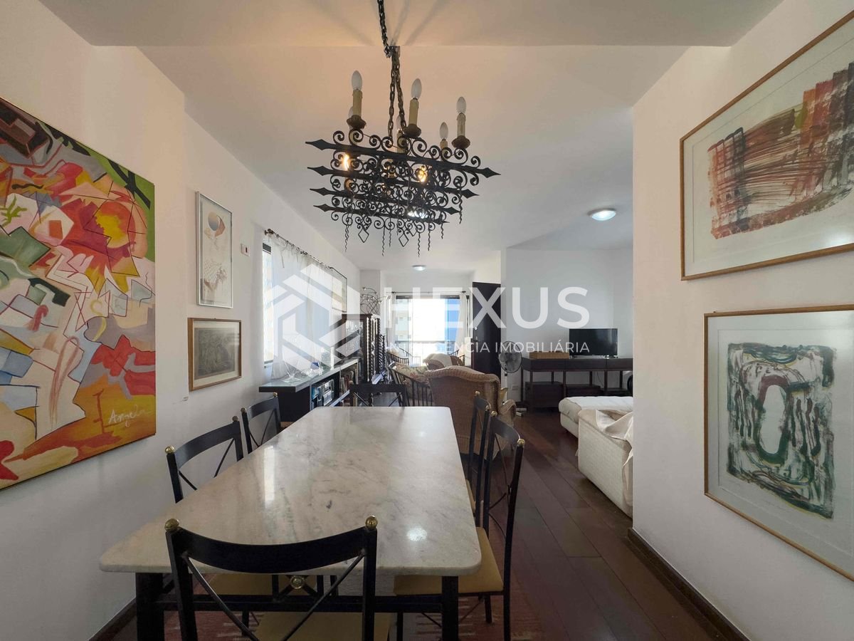 Foto 5 de Apartamento com varanda, vista mar, 2 quadras da Praia das Pitangueiras, Guaruja | Hexus Inteligência Imobiliária