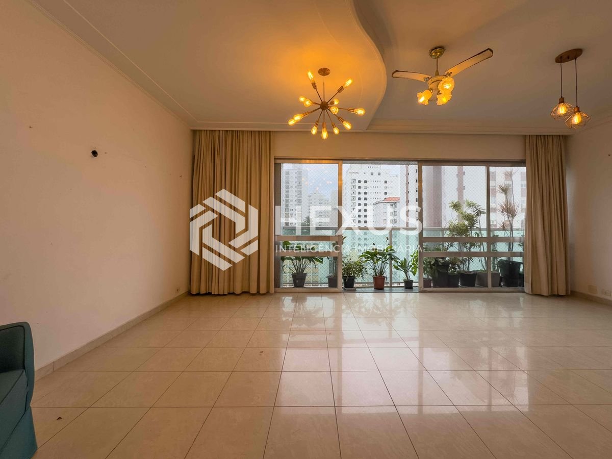 Foto 4 de Apartamento com varanda e vista mar na beira mar da Praia das Pitangueiras, Guaruja
