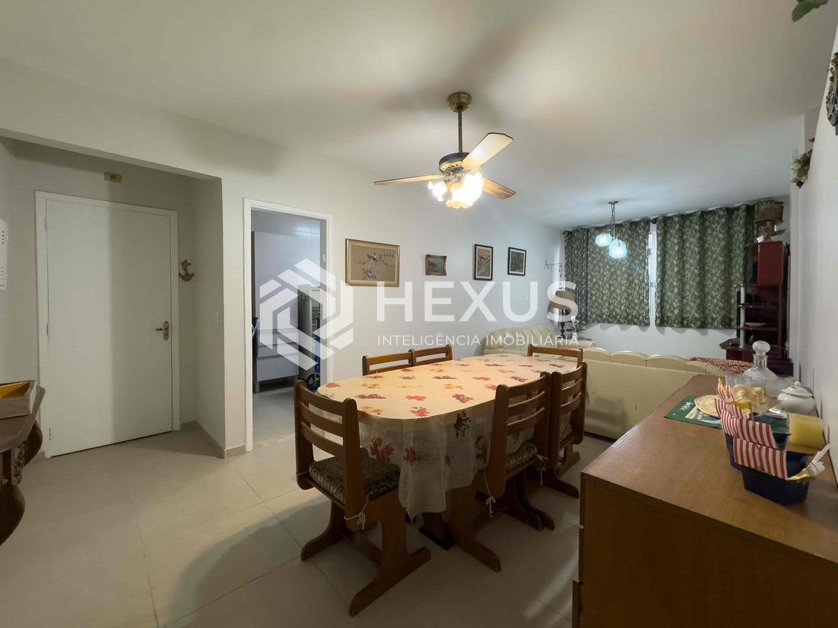 Foto 2 de Apartamento na Praia das Pitangueiras de 2 quartos com 1 vaga, Guarujá-SP.