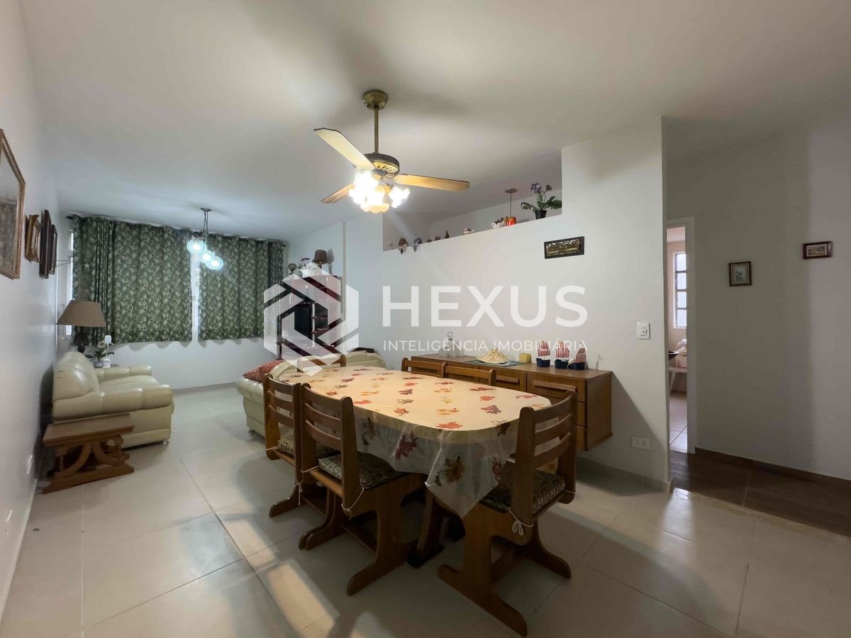 Foto 3 de Apartamento na Praia das Pitangueiras de 2 quartos com 1 vaga, Guarujá-SP.