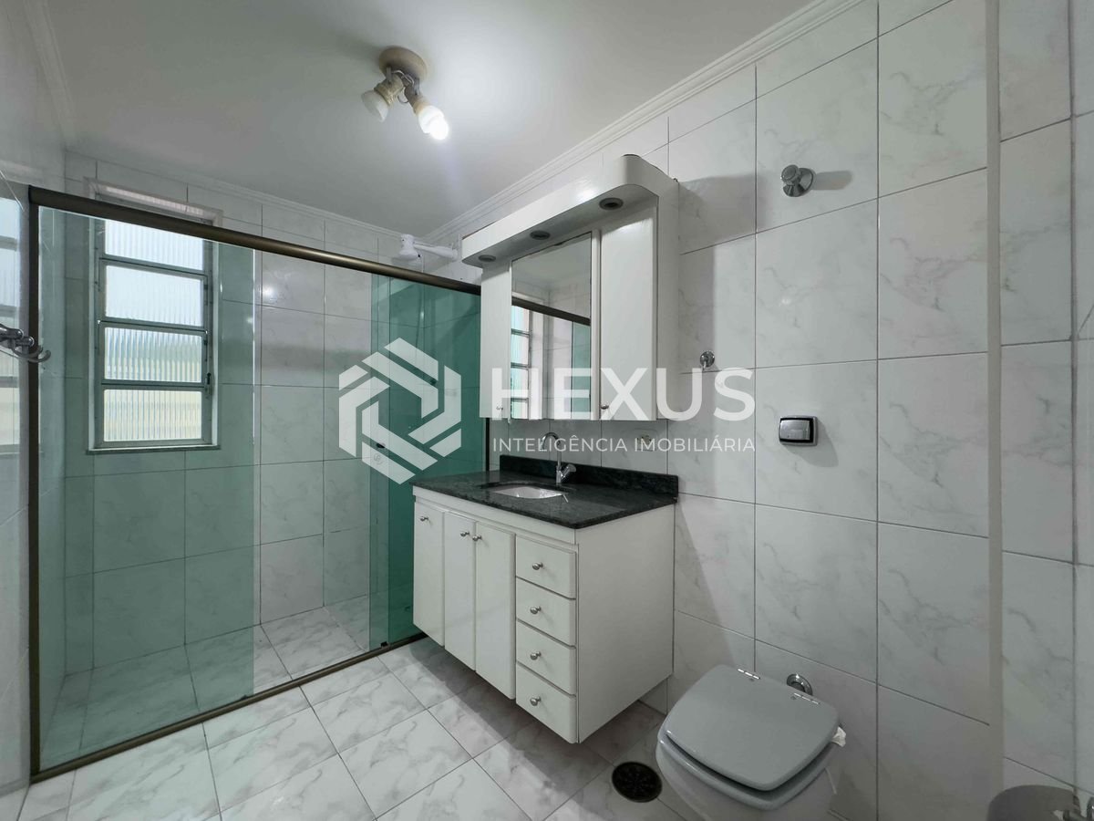Foto 5 de Apartamento na Praia das Pitangueiras à venda de 2 quartos com 1 vaga, Guarujá-SP