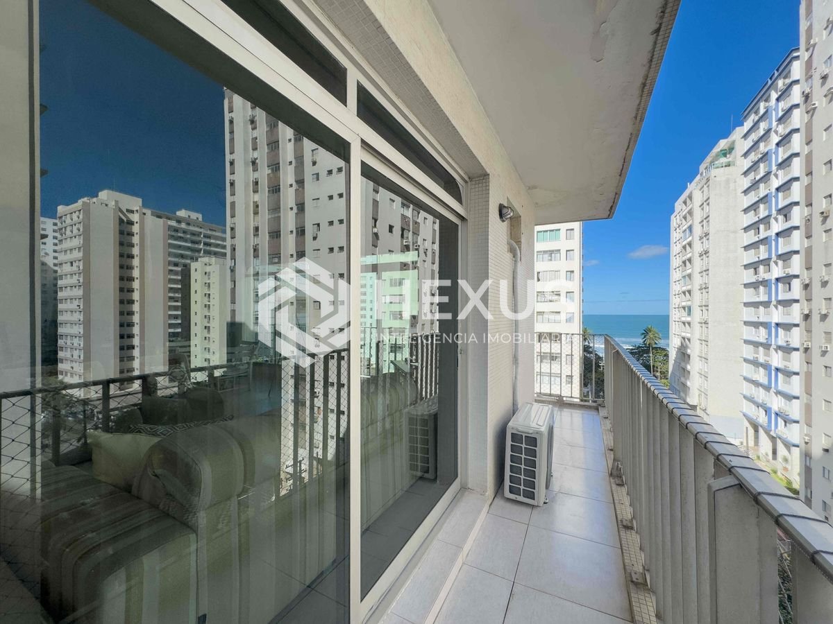 Foto 4 de Apartamento com varanda e vista mar a uma quadra da Praia das Pitangueiras de 3 quartos (1 suíte), 2 vagas, Guarujá-SP