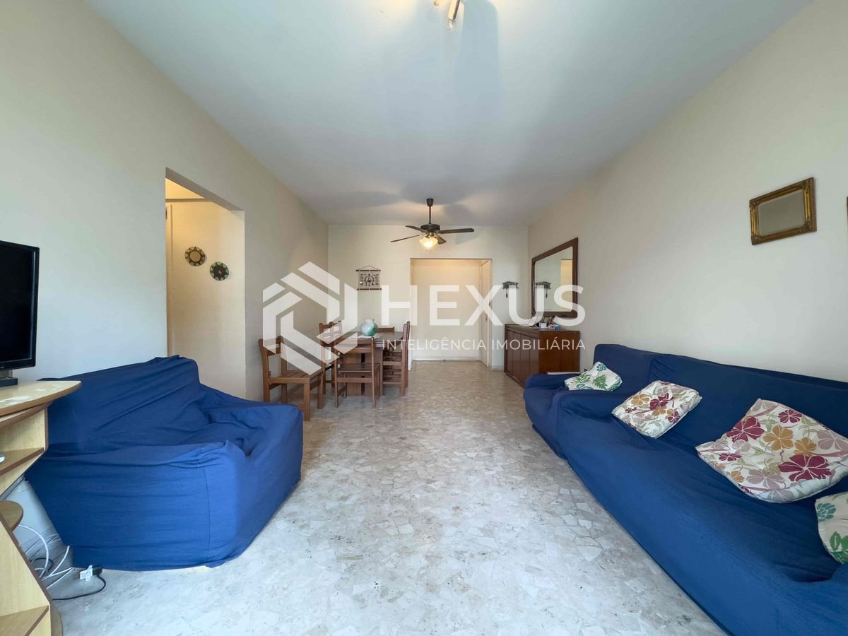 Foto 3 de Apartamento frente rua com varanda na Praia das Pitangueiras, Guaruja