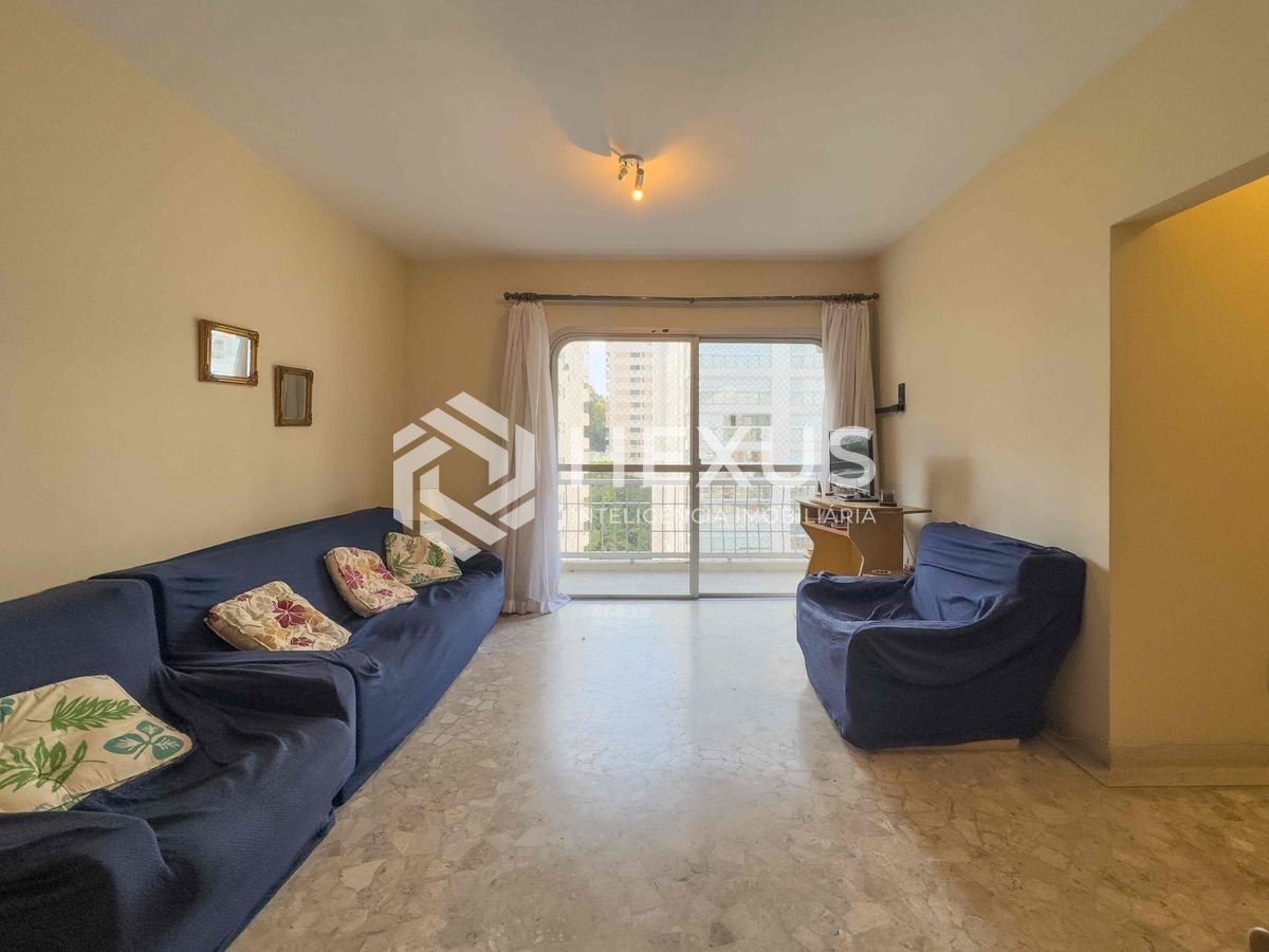 Foto 5 de Apartamento frente rua com varanda na Praia das Pitangueiras, Guaruja