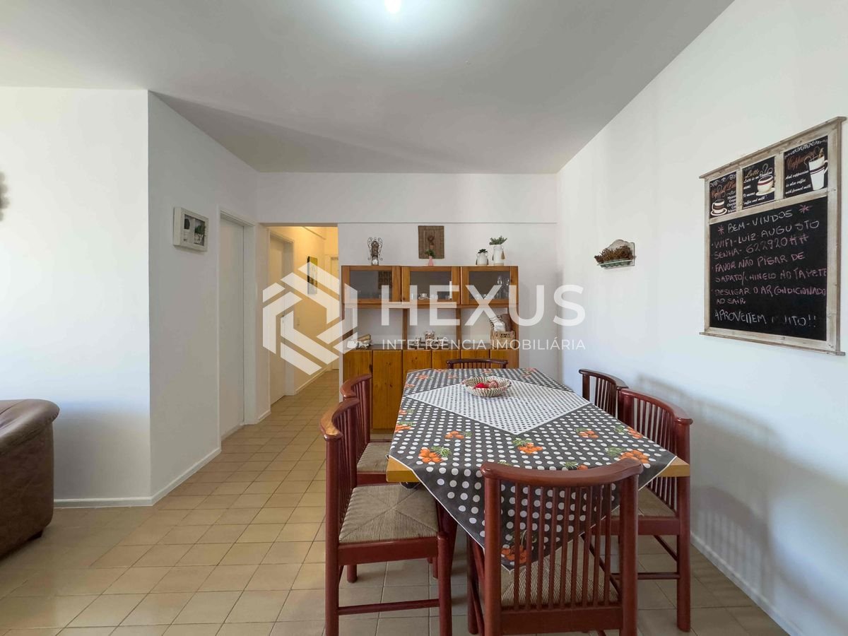 Foto 2 de Apartamento mobiliado a uma quadra da Praia das Pitangueiras, Guaruja