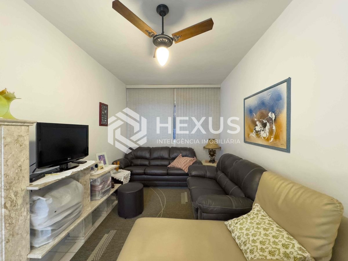 Foto 4 de Apartamento com despesas baixas a duas quadras da Praia das Pitangueiras de 2 quartos com 1 vaga, Guarujá-SP