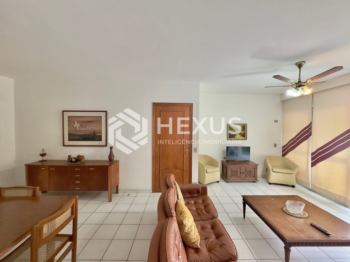 Foto 4 de Apartamento com varanda vista mar e lazer na beira mar da Praia das Pitangueiras, Guaruja