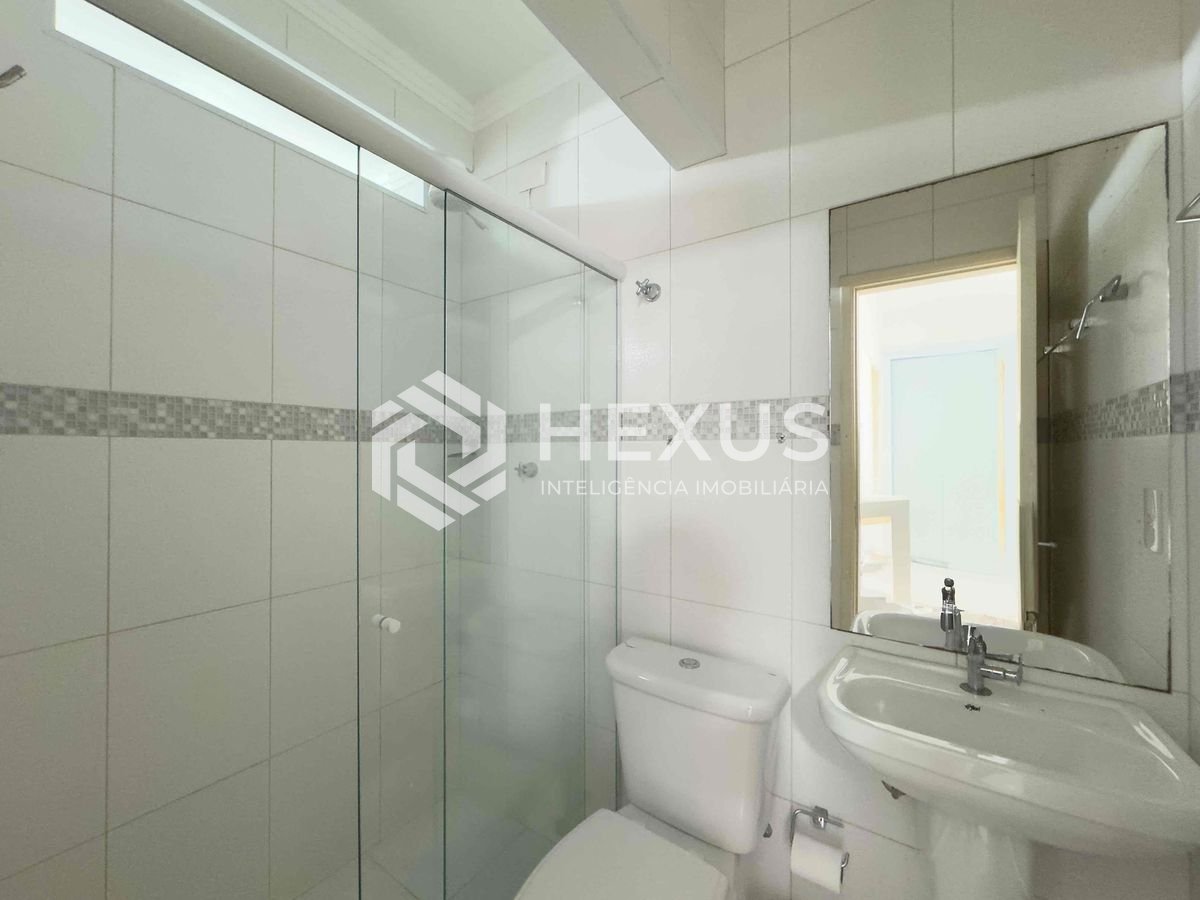 Foto 5 de Apartamento a uma quadra da Praia das Pitangueiras, Guaruja