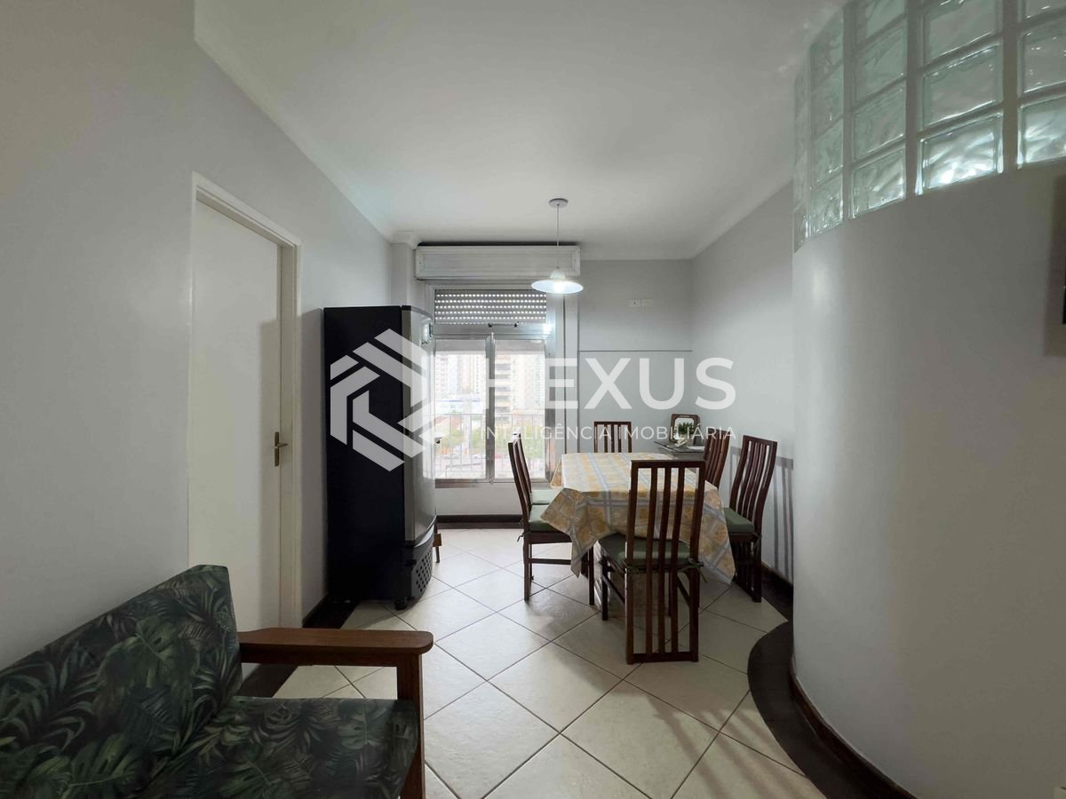 Foto 3 de Apartamento reformado e mobiliado a uma quadra da Praia das Pitangueiras de 2 quartos (1 suíte) com 1 vaga, Guarujá-SP