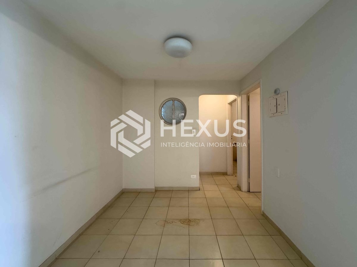 Foto 4 de Apartamento com varanda e vista livre a uma quadra da Praia das Pitangueiras de 2 quartos (1 suíte) com 1 vaga, Guarujá-SP