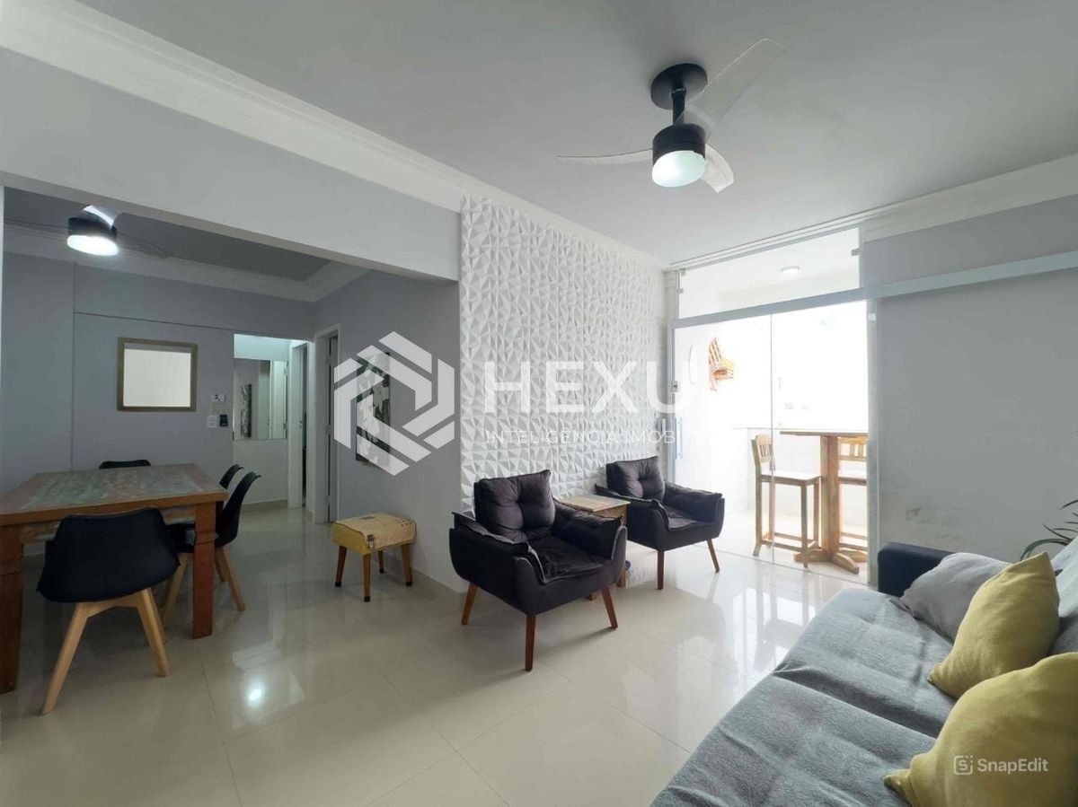 Foto 4 de Apartamento reformado com varanda a uma quadra da Praia das Pitangueiras, Guaruja