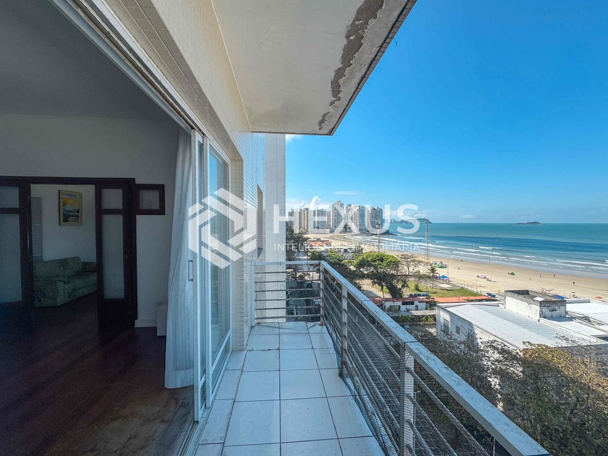 Foto 2 de Apartamento frente mar com varanda e vista mar na Praia das Pitangueiras, Guaruja